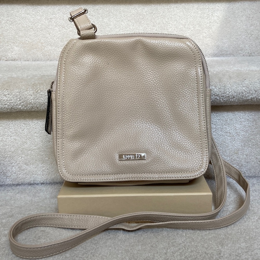 Roots crossbody bag